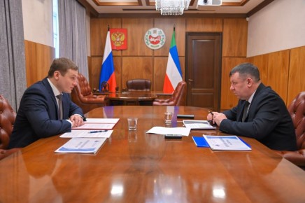 Валентин Коновалов: Министр строительства Хакасии Виталий Пестриков доложил об итогах работы ведомства в 2025 году
