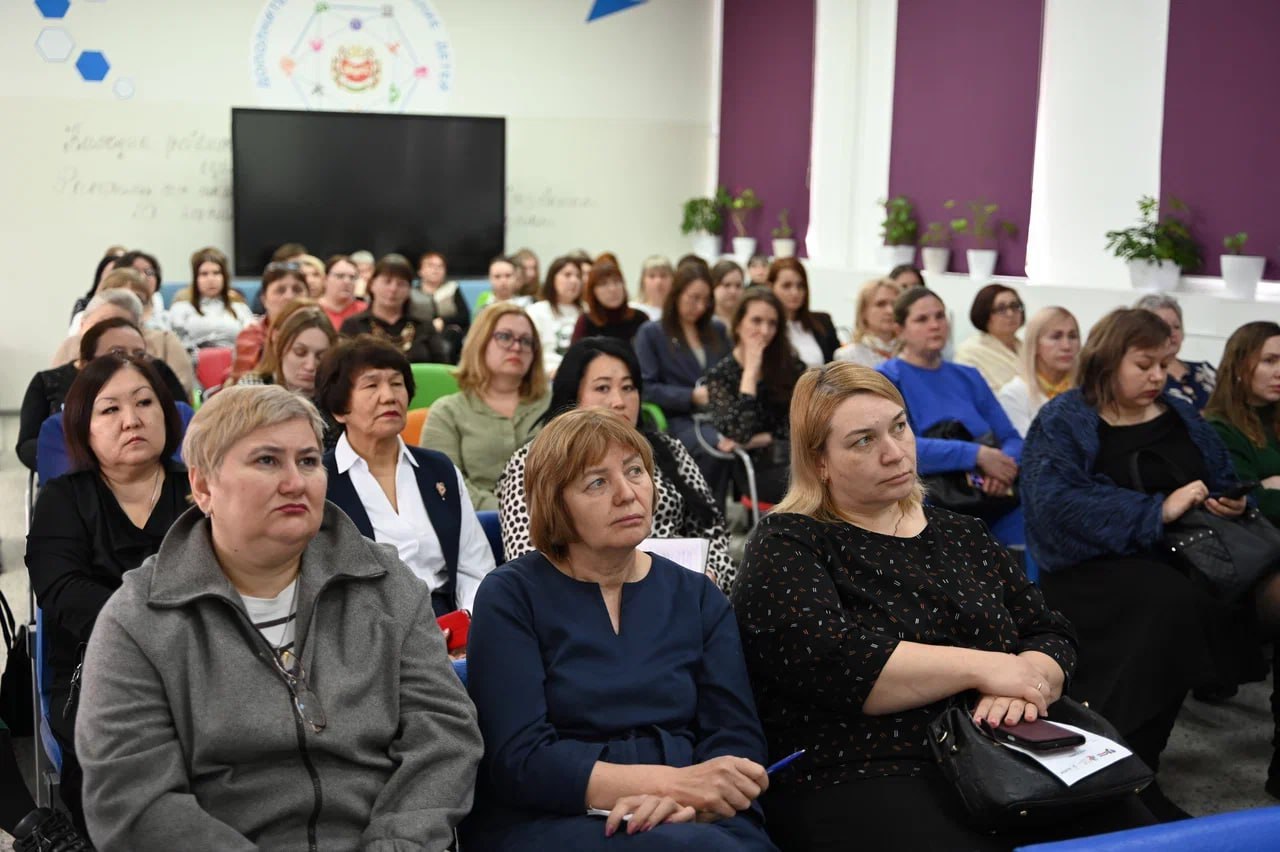 Полицейские Хакасии приняли участие в образовательном педагогическом форуме Полицейские Хакасии приняли участие в образовательном педагогическом форуме