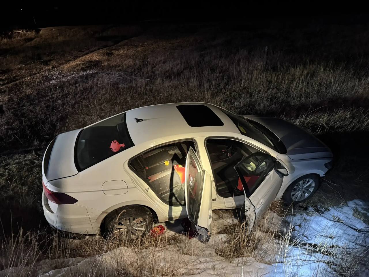 Непристёгнутый пассажир получил переломы позвонков в дорожной аварии под Сорском