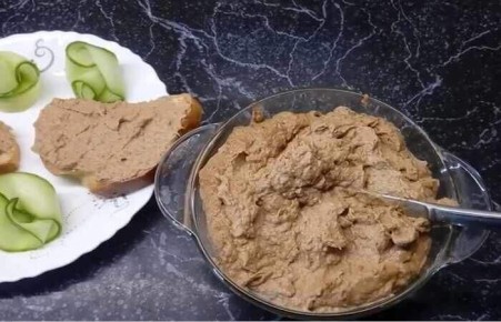 Нежный куриный паштет: как приготовить дома с луком и морковью