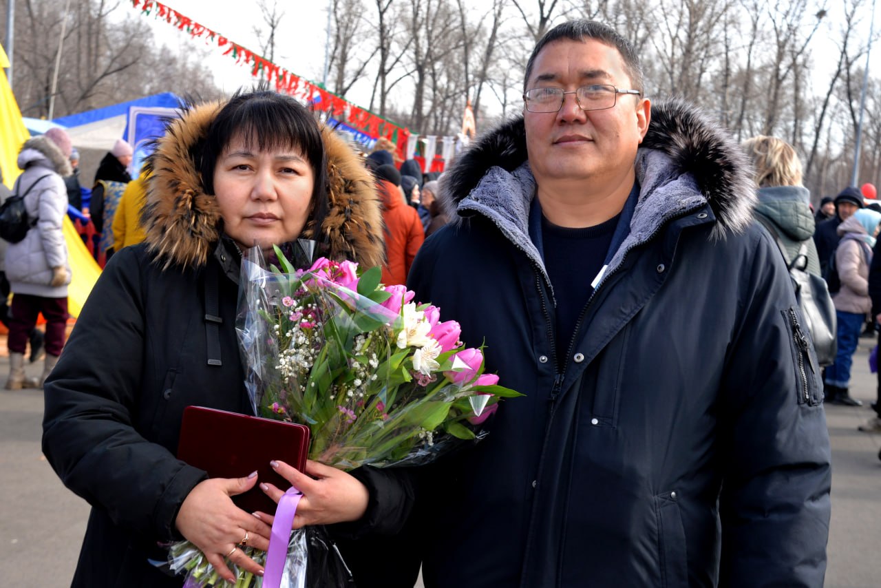 Семье начальника ОМВД России по Аскизскому району Леонида Мишакова вручена государственная награда – медаль ордена «Родительская слава»