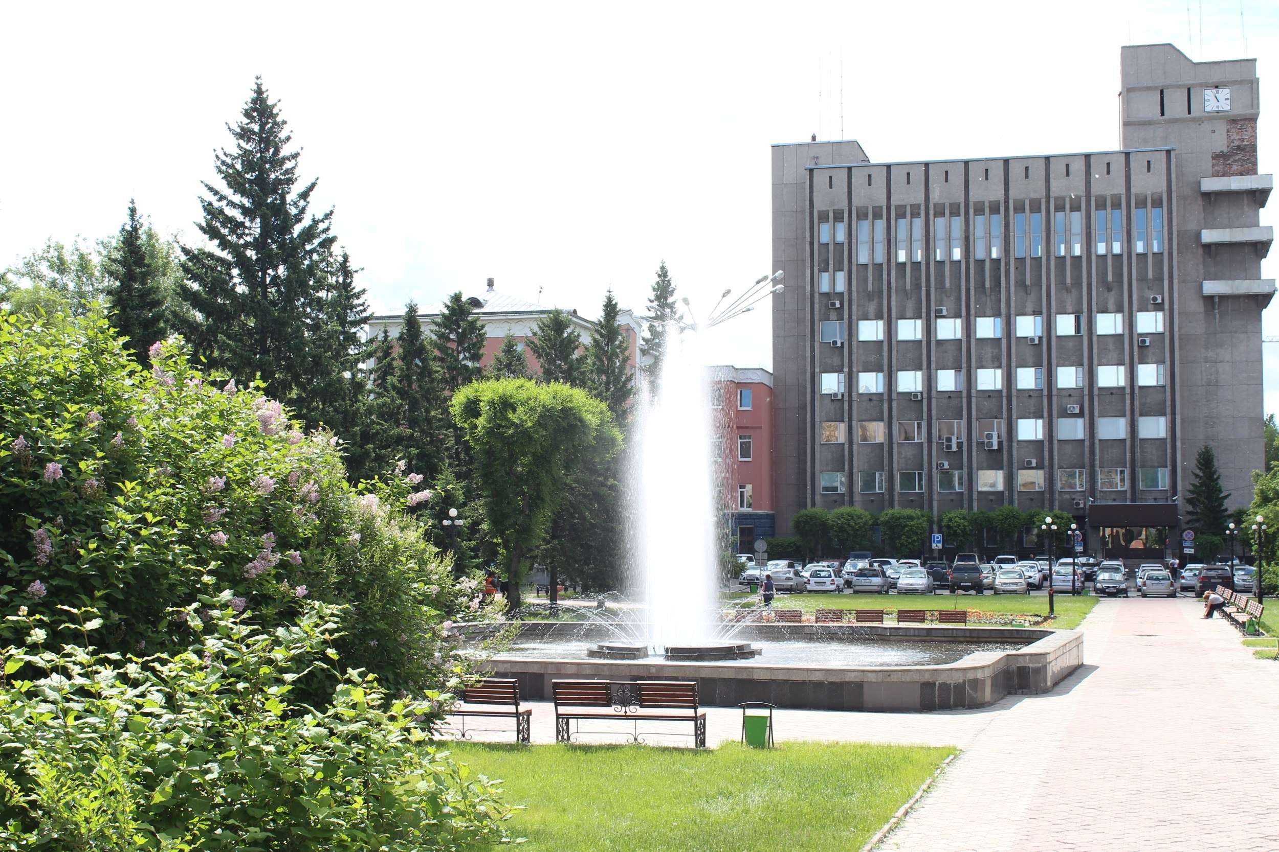 В 2004 году адресный список улиц города Абакана пополнился сразу 24 новыми названиями улиц, посвящёнными отечественным поэтам, писателям, мыслителям и природной красоте, а также в Абакане появилась Соборная площадь, она... В 2004 году адресный список улиц города Абакана пополнился сразу 24 новыми названиями улиц, посвящёнными отечественным поэтам, писателям, мыслителям и природной красоте, а также в Абакане появилась Соборная площадь, она...