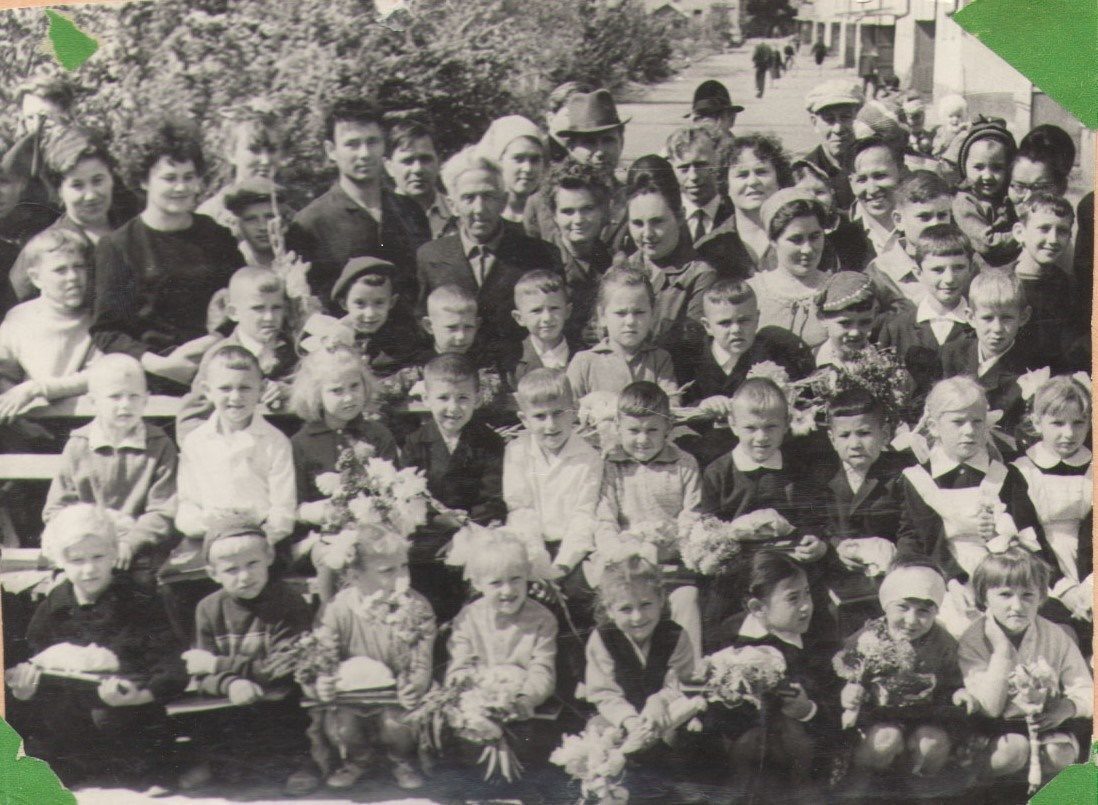 В сороковые годы, конечно, не было доступных средств связи, и, например, о сильных морозах и отмене занятий в абаканских школах оповещали… гудками! В газете «Советская Хакассия» от 21 января 1940 года опубликовано... В сороковые годы, конечно, не было доступных средств связи, и, например, о сильных морозах и отмене занятий в абаканских школах оповещали… гудками! В газете «Советская Хакассия» от 21 января 1940 года опубликовано...