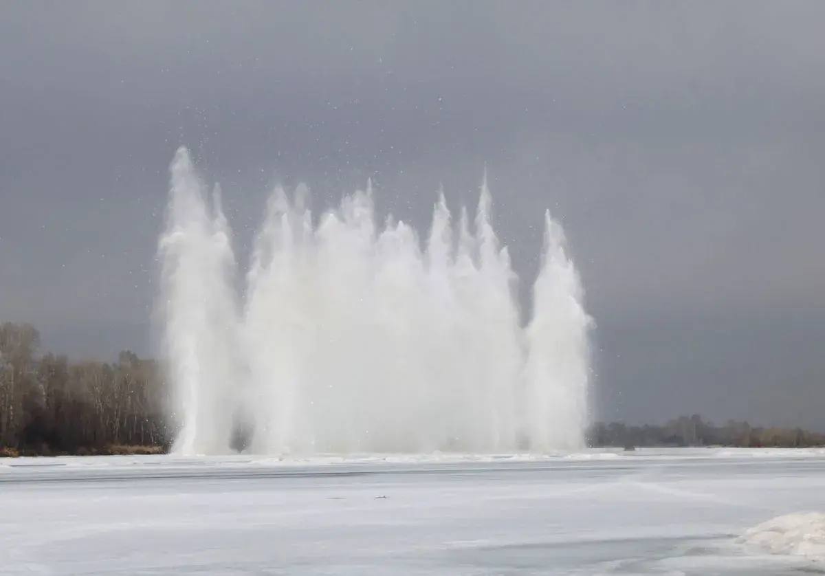 На реке Абакан запланированы подрывы льда для предотвращения заторов