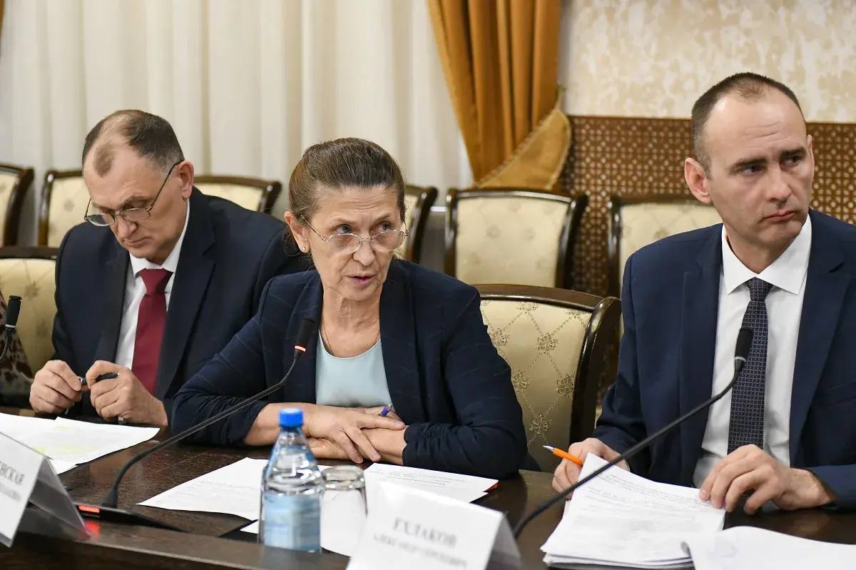 Профильные смены, трудоустройство на лето и поддержка нуждающихся: как в Хакасии организуют летний отдых для детей Профильные смены, трудоустройство на лето и поддержка нуждающихся: как в Хакасии организуют летний отдых для детей