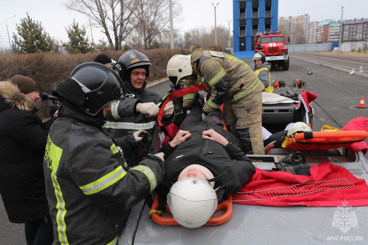 Сегодня наши огнеборцы выявляли лучшую команду в ликвидации последствий ДТП Сегодня наши огнеборцы выявляли лучшую команду в ликвидации последствий ДТП