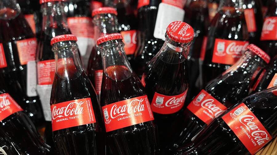 Coca-Cola обновила права на свою уникальную бутылку в России
