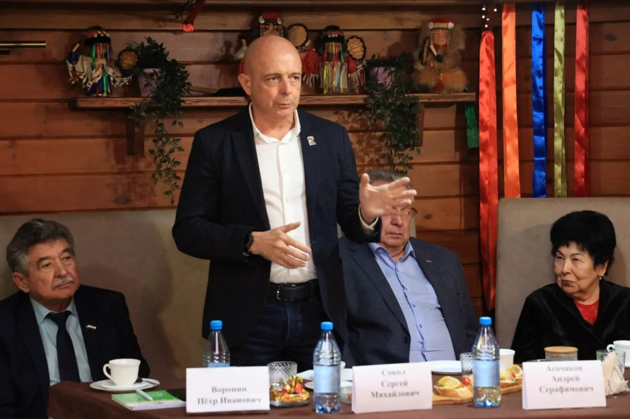 Сергей Сокол: В живом общении рождается настоящее взаимопонимание Сергей Сокол: В живом общении рождается настоящее взаимопонимание