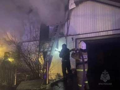 В ХАКАСИИ ЗАГОРЕЛИСЬ СРАЗУ ТРИ ДОМА