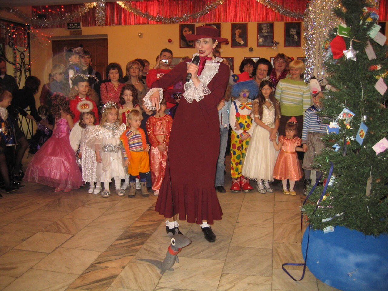 Немного об истории строительства театра «Сказка» в 1978-1979 годах по эскизам главного режиссёра Людвига Устинова и художника театра Марка Живило Немного об истории строительства театра «Сказка» в 1978-1979 годах по эскизам главного режиссёра Людвига Устинова и художника театра Марка Живило