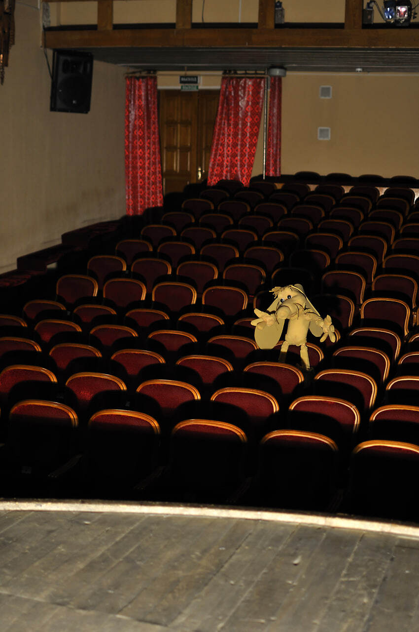 Немного об истории строительства театра «Сказка» в 1978-1979 годах по эскизам главного режиссёра Людвига Устинова и художника театра Марка Живило Немного об истории строительства театра «Сказка» в 1978-1979 годах по эскизам главного режиссёра Людвига Устинова и художника театра Марка Живило