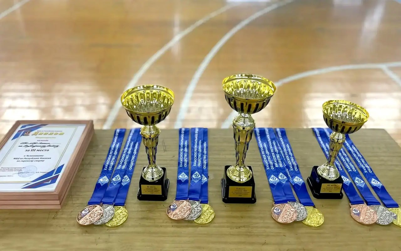 В МВД Хакасии прошёл лично-командный Чемпионат по гиревому спорту В МВД Хакасии прошёл лично-командный Чемпионат по гиревому спорту