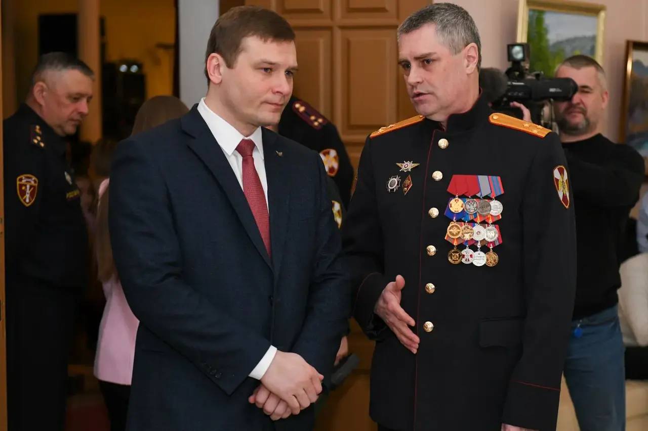 Десять лет на страже порядка: Валентин Коновалов поздравил сотрудников войск национальной гвардии с профессиональным праздником Десять лет на страже порядка: Валентин Коновалов поздравил сотрудников войск национальной гвардии с профессиональным праздником