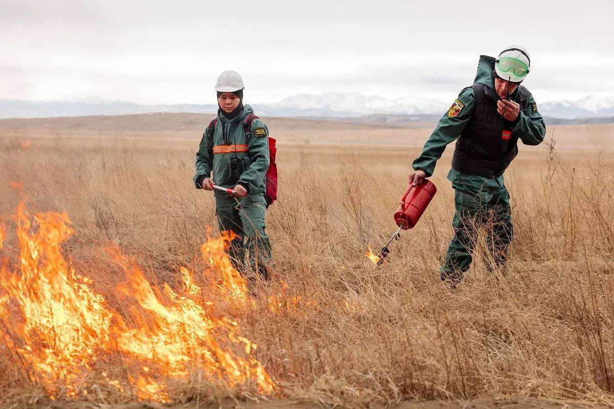 В ходе штабных учений в Смирновском бору Хакасии отработана ликвидация двух условных пожаров В ходе штабных учений в Смирновском бору Хакасии отработана ликвидация двух условных пожаров