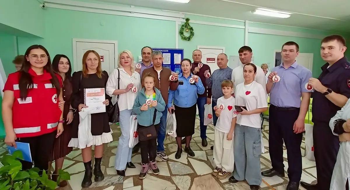 Торжественная церемония вручения удостоверений и нагрудных знаков Торжественная церемония вручения удостоверений и нагрудных знаков