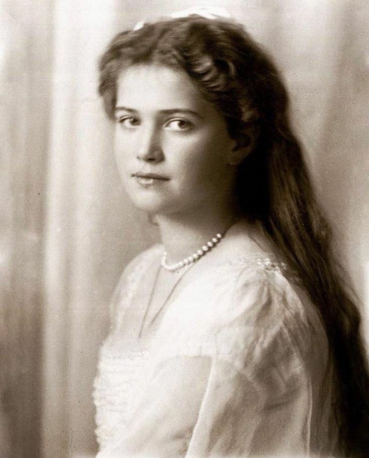 На ночь глядя…. «Я был без ума от неё, и решил жениться на ней. Вы не можете представить себе никого более красивого, чем она была! Она была намного красивее, чем на фотографиях. Она была совершенно прекрасна. Когда мне было... На ночь глядя…. «Я был без ума от неё, и решил жениться на ней. Вы не можете представить себе никого более красивого, чем она была! Она была намного красивее, чем на фотографиях. Она была совершенно прекрасна. Когда мне было...