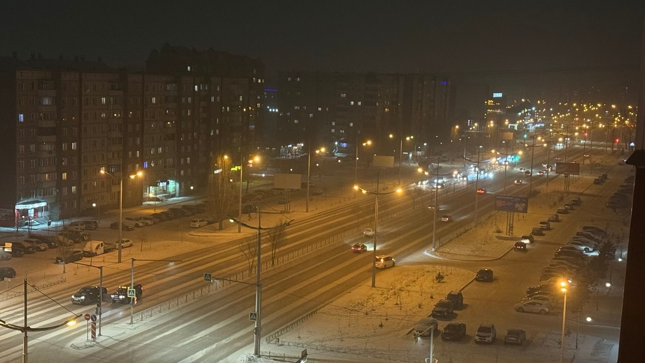 В 1997 году началось строительство первой очереди улицы Некрасова на протяжённости 1221 м, и уже после этого одна из главных городских магистралей стала постепенно преображаться В 1997 году началось строительство первой очереди улицы Некрасова на протяжённости 1221 м, и уже после этого одна из главных городских магистралей стала постепенно преображаться