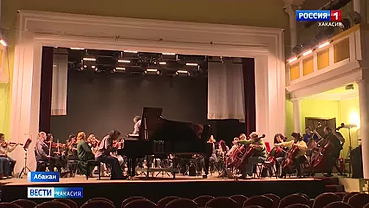 Завтра в Абакане выступит столичный пианист-виртуоз Тимофей Владимиров