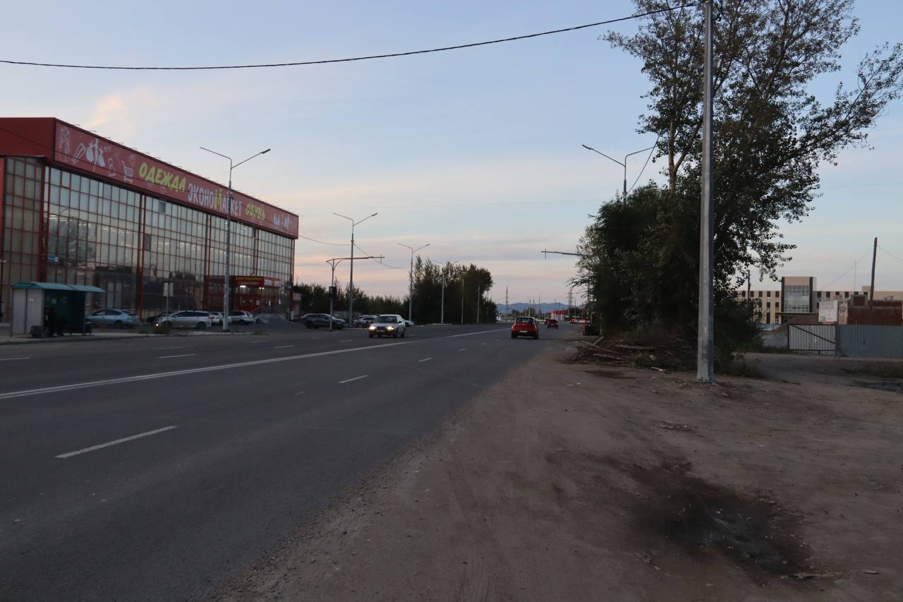 Строительство линии освещения на Итыгина в Абакане в этом году завершат