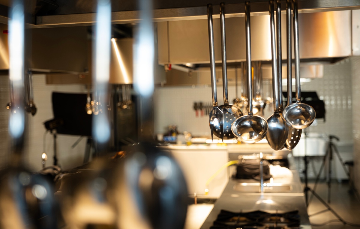 Сеть ресторанов "Много лосося" реагирует на случаи отравлений клиентов