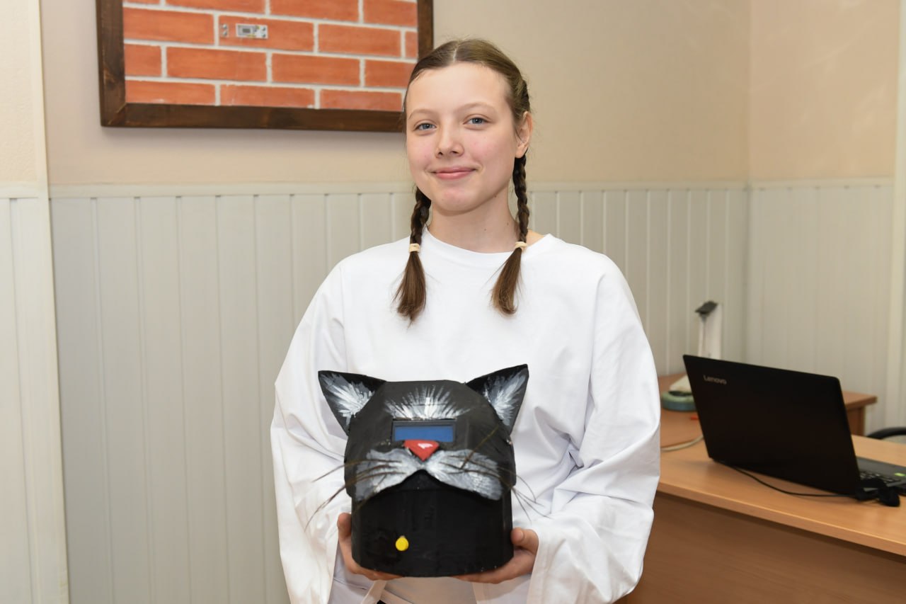 Валентин Коновалов: Встретился с участниками республиканской выставки «Технотворчество» Валентин Коновалов: Встретился с участниками республиканской выставки «Технотворчество»