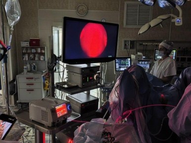 Онкологи Хакасии будут удалять опухоли по новой методике, врачи расширяют спектр применения фотодинамической терапии