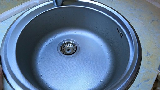 Как быстро избавиться от засоров на кухне: советы и хитрости