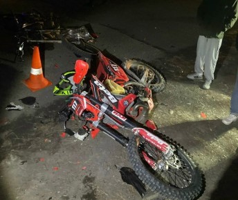 В АЛТАЙСКОМ РАЙОНЕ СТОЛКНУЛИСЬ ЮНЫЕ БАЙКЕРЫ-БЕСПРАВНИКИ