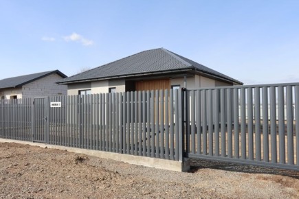 Программа «Сделано в Абакане» продолжает освещать самые яркие примеры местного производства и инноваций, и сегодня мы с гордостью можем заявить: мы стали свидетелями рождения новой главы в истории домостроения нашего региона!