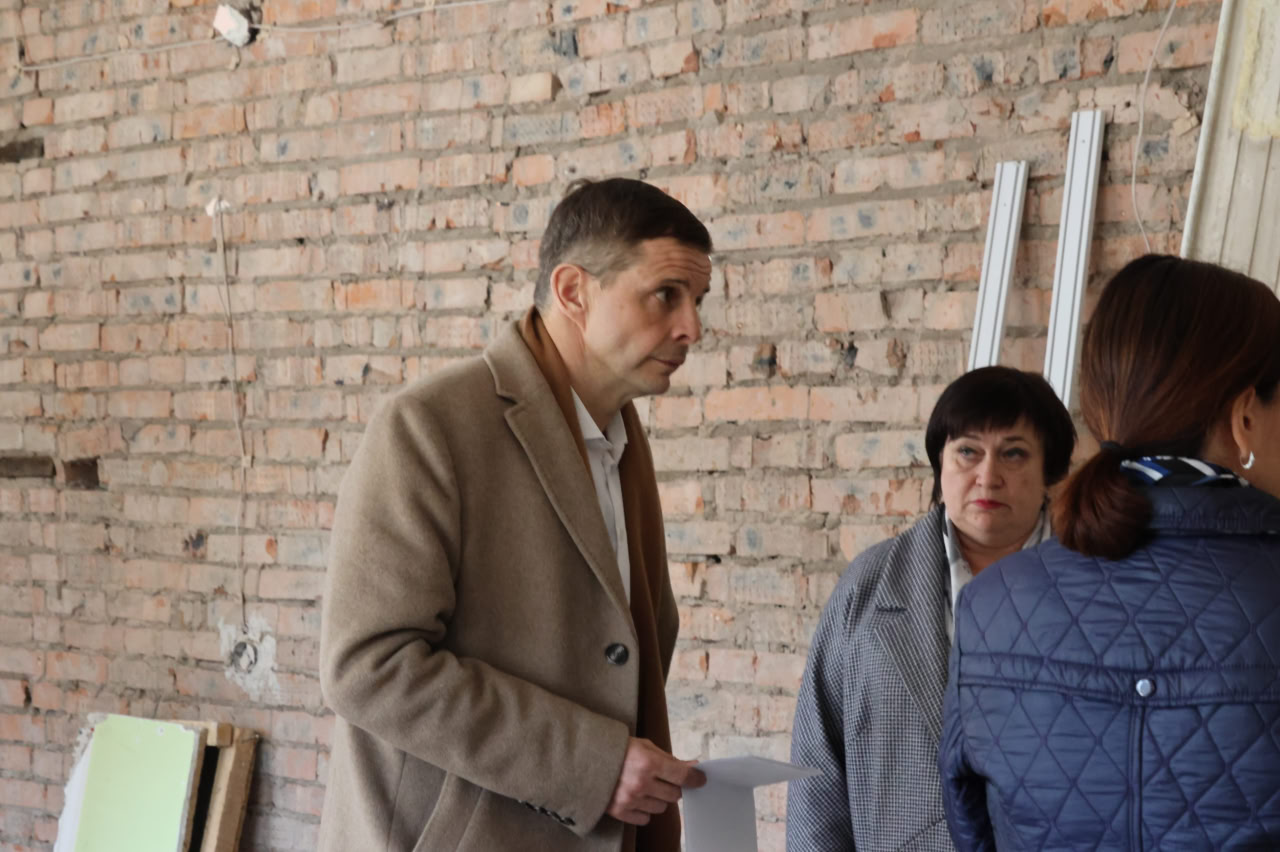 В абаканской библиотеке-филиале № 12 запланирована масштабная модернизация учреждения по национальному проекту «Семья»: в скором времени она превратится в современное модельное пространство семейного типа В абаканской библиотеке-филиале № 12 запланирована масштабная модернизация учреждения по национальному проекту «Семья»: в скором времени она превратится в современное модельное пространство семейного типа