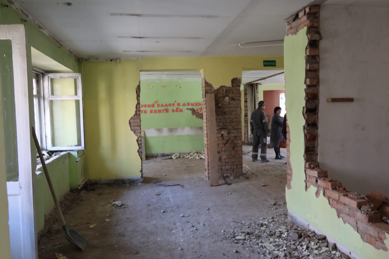 В абаканской библиотеке-филиале № 12 запланирована масштабная модернизация учреждения по национальному проекту «Семья»: в скором времени она превратится в современное модельное пространство семейного типа В абаканской библиотеке-филиале № 12 запланирована масштабная модернизация учреждения по национальному проекту «Семья»: в скором времени она превратится в современное модельное пространство семейного типа