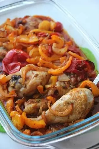 Нежность курицы в яркой паприке: простой и аппетитный рецепт