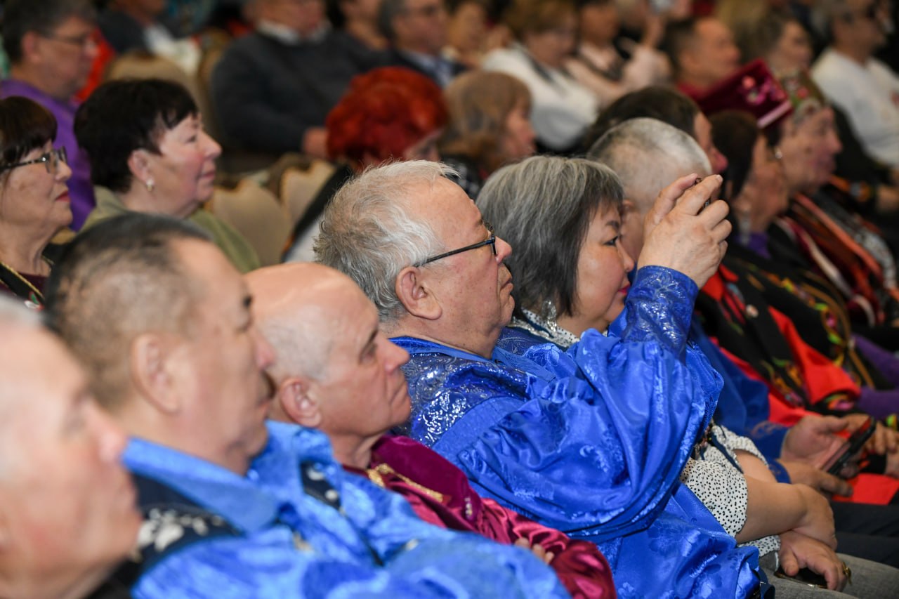 Валентин Коновалов: Выступил на XV Съезде хакасского народа Валентин Коновалов: Выступил на XV Съезде хакасского народа