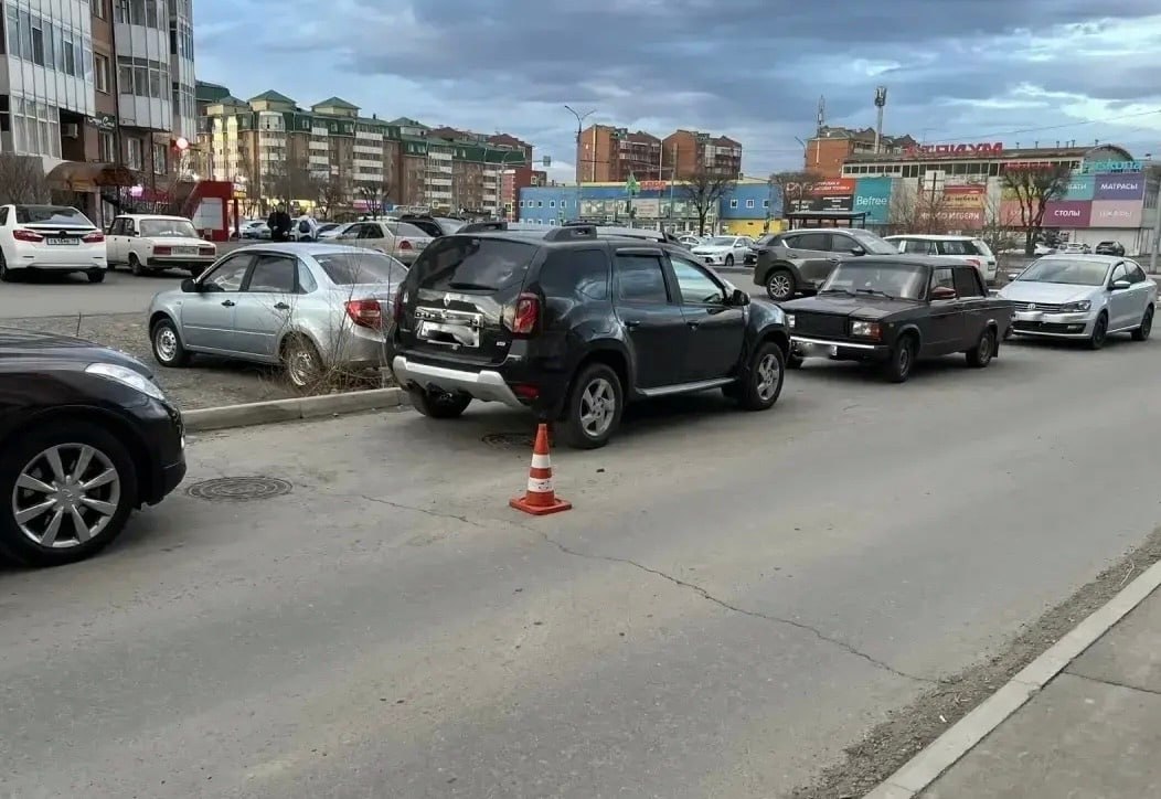 10-летнего ребёнка сбили на Дружбы Народов в Абакане, мальчик выбежал из-за припаркованного автомобиля 10-летнего ребёнка сбили на Дружбы Народов в Абакане, мальчик выбежал из-за припаркованного автомобиля