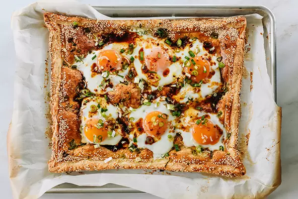 Китайский завтрак для гурманов: яйца в слоёном тесте