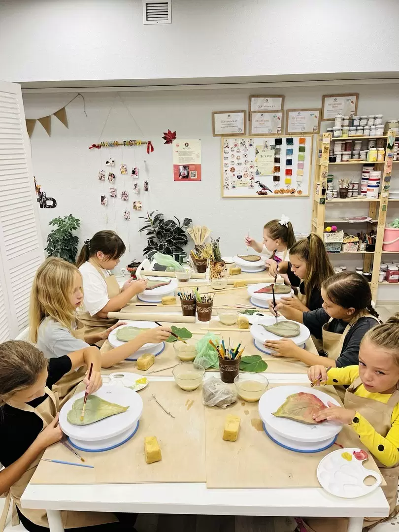 Откройте мир керамики: новый детский кружок в Гончарной школе Зарни Ань