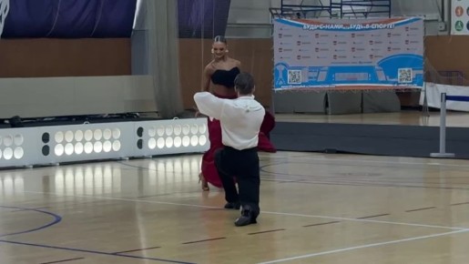 Грация и экспрессия: в 24-й раз в Абакане на паркете закружились пары