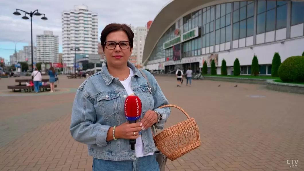 Сезонные фрукты и ягоды: что выбрать на Комаровском рынке?