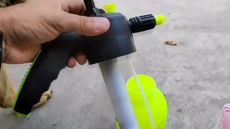 Как эффективно обработать сад в октябре: пять проверенных методов