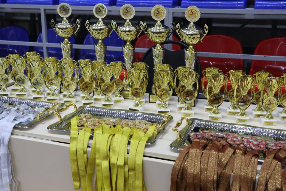 �����, �������� � ������: � ������� ������ �������� ������ ������ �.�. �������� 185 ��������