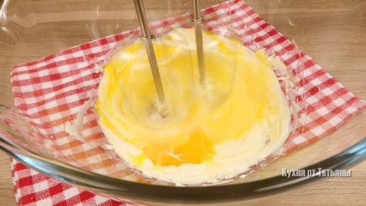 Нежность и уют в каждом кусочке: кекс на сгущенном молоке