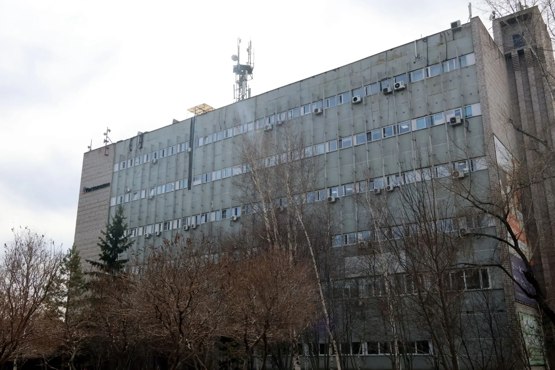 Первая телефонная станция в Абакане появилась на территории будущего города Абакана, по разным данным, в 1926 или 1927 году. В 1948 году в Абакане была установлена первая АТС Первая телефонная станция в Абакане появилась на территории будущего города Абакана, по разным данным, в 1926 или 1927 году. В 1948 году в Абакане была установлена первая АТС