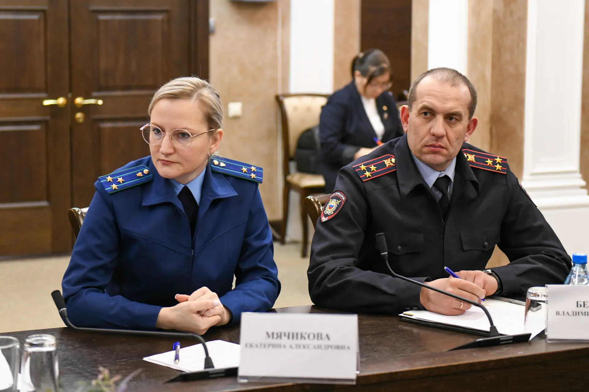 Валентин Коновалов: С профильными специалистами рассмотрели меры по недопущению массовых заболеваний домашнего скота Валентин Коновалов: С профильными специалистами рассмотрели меры по недопущению массовых заболеваний домашнего скота