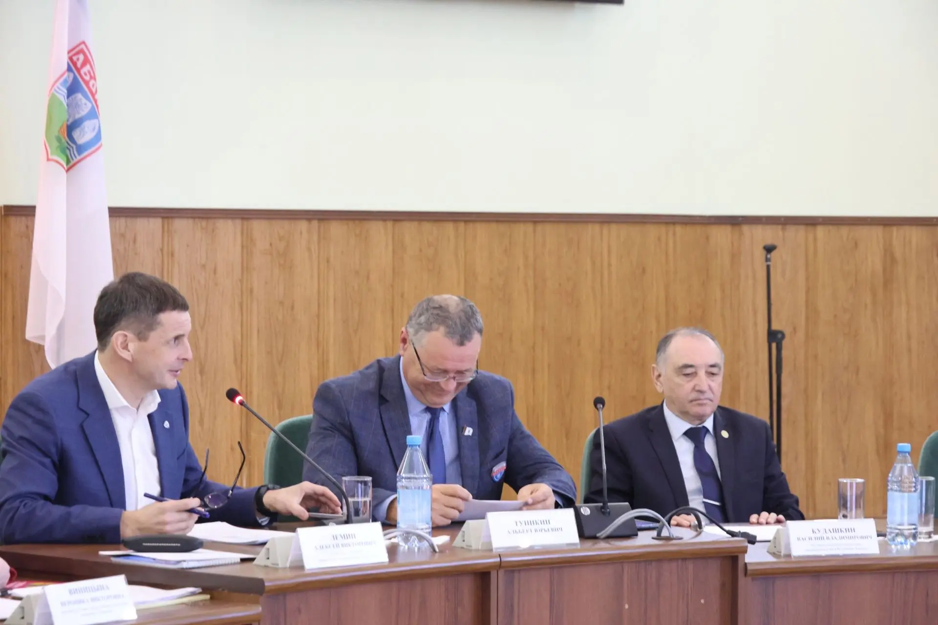 Координационный совет по развитию малого и среднего предпринимательства и конкуренции в городе Абакане обсудил с Главой города Абакана Алексеем Лемин итоги социально-экономического развития республиканской столицы в 2025... Координационный совет по развитию малого и среднего предпринимательства и конкуренции в городе Абакане обсудил с Главой города Абакана Алексеем Лемин итоги социально-экономического развития республиканской столицы в 2025...