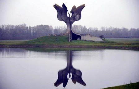 �������� ������������: ���������� ������ ������� ������ ����� ��������-�������