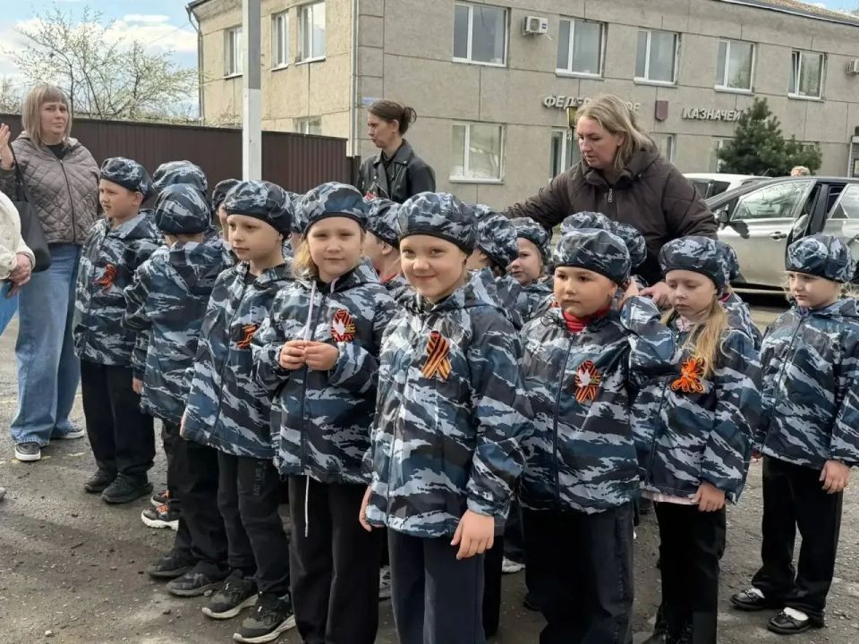 Сегодня в Усть-Абакане прошла генеральная репетиция Парада Победы у мемориала «Вечная слава»