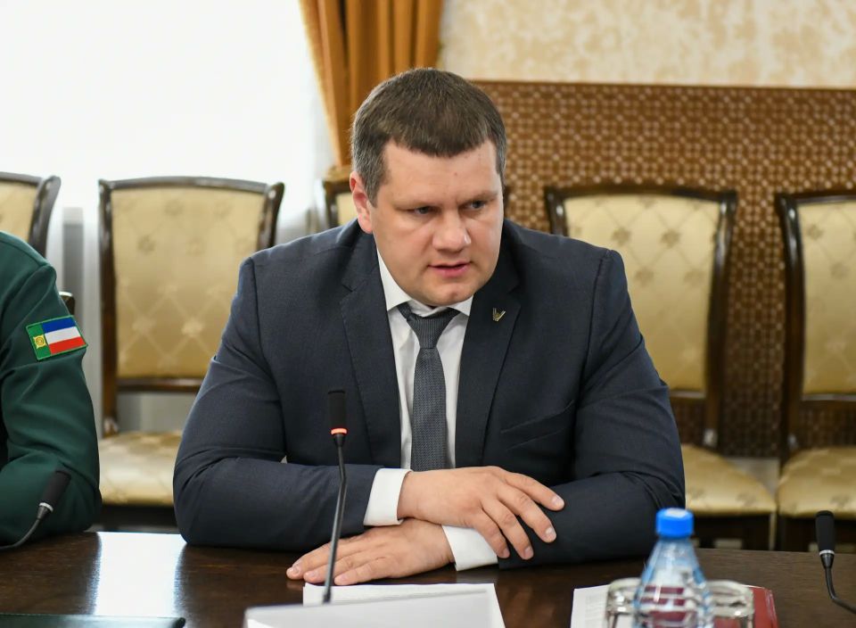 Валентин Коновалов: Провёл совещание с главами муниципальным образований Валентин Коновалов: Провёл совещание с главами муниципальным образований