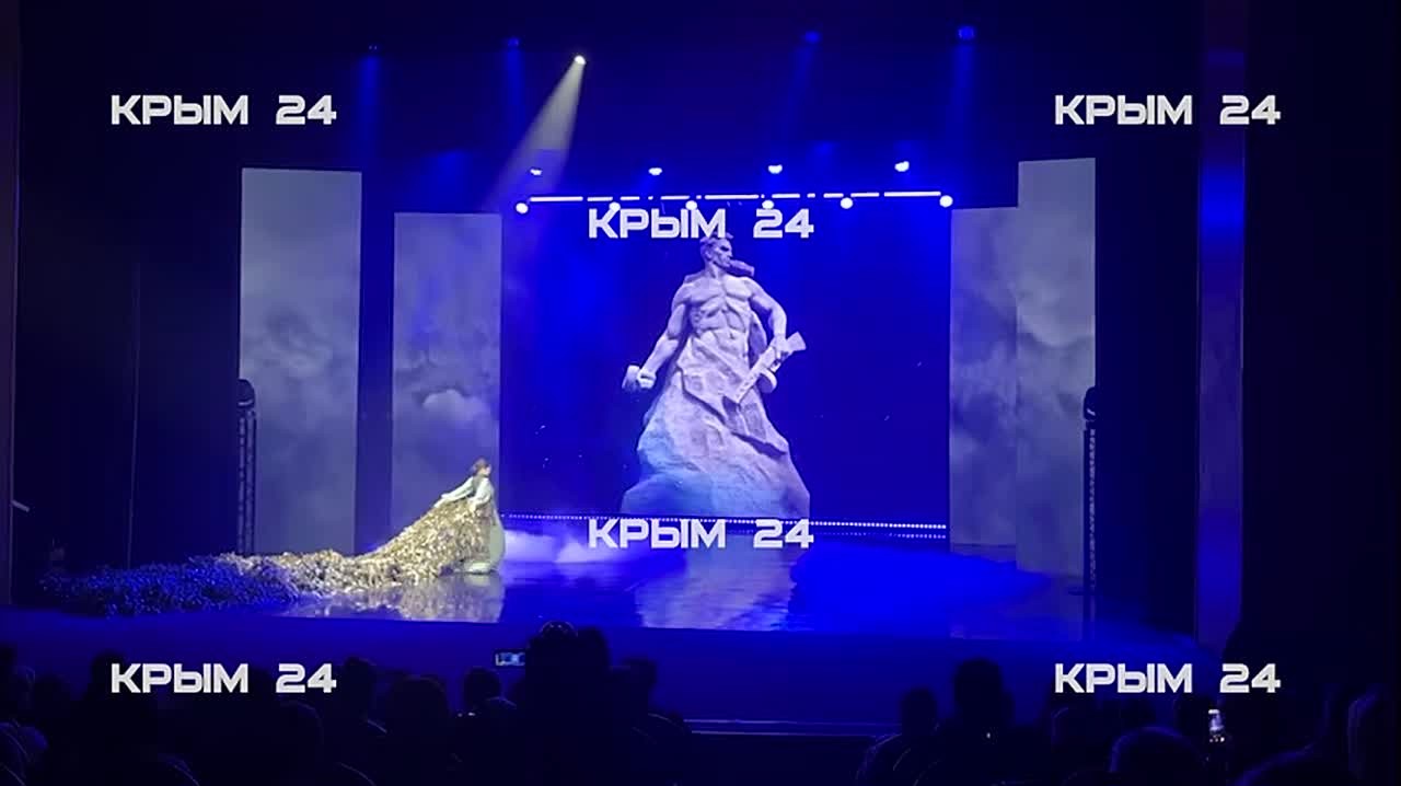 Финал 12-го конкурса «Мы — наследники Победы» проходит в Симферополе В гала-концерте участвуют 15 творческих коллективов школ всего Крыма. Кроме образовательных учреждений республики, к конкурсу присоединились школы...