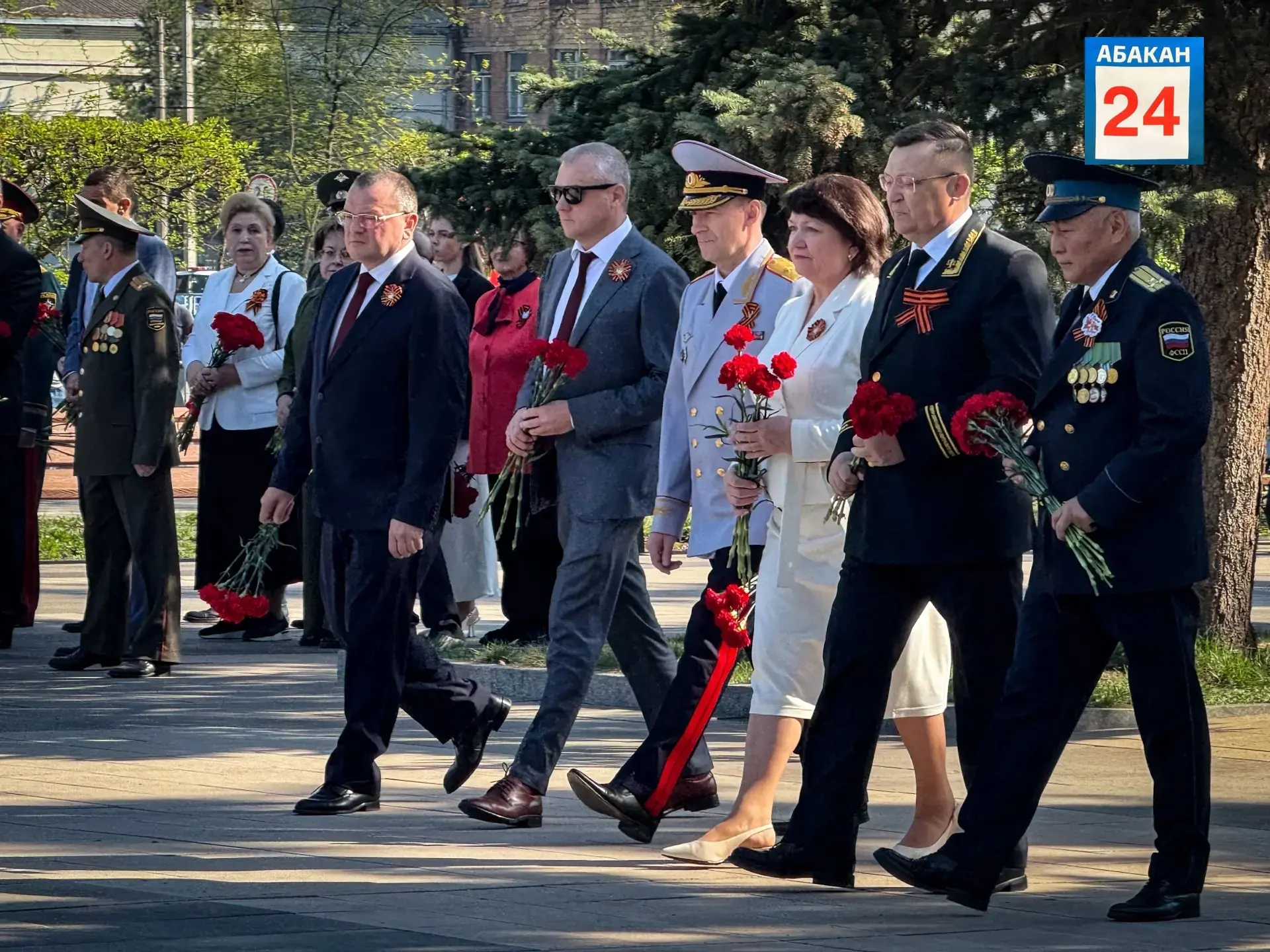 Ритуал Памяти проходит у Вечного огня в Парке Победы Абакана Ритуал Памяти проходит у Вечного огня в Парке Победы Абакана