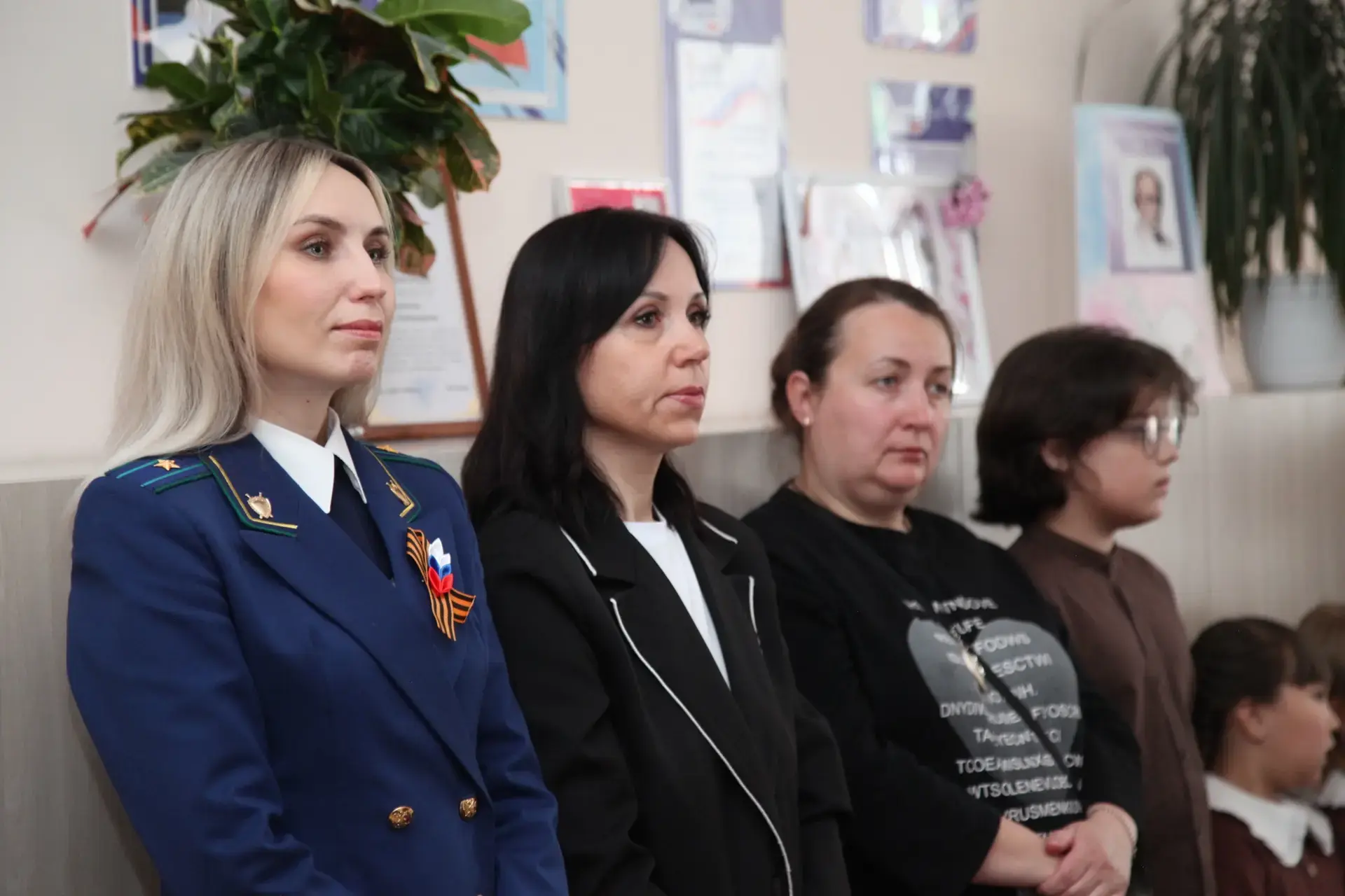 В честь празднования 81-летия Победы в Великой Отечественной войне старший помощник прокурора г. Абакана Светлана Шестакова приняла участие в просветительском уроке на тему «Орленок- хранитель исторический памяти» в... В честь празднования 81-летия Победы в Великой Отечественной войне старший помощник прокурора г. Абакана Светлана Шестакова приняла участие в просветительском уроке на тему «Орленок- хранитель исторический памяти» в...